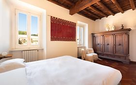 Trevi Comfortable Apartment With Terrace | Romeloft