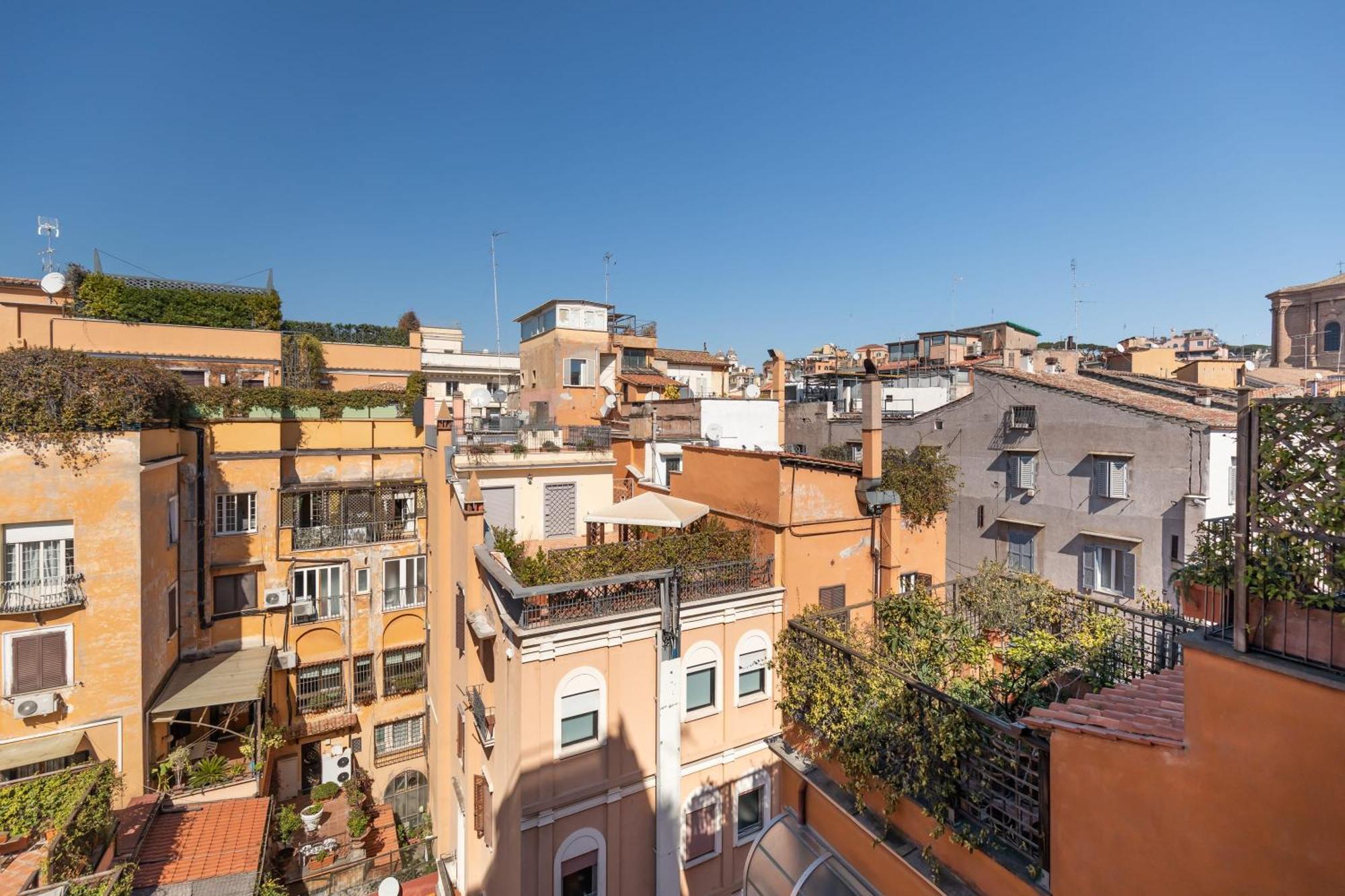 Trevi Comfortable Apartment With Terrace | Romeloft Exterior photo