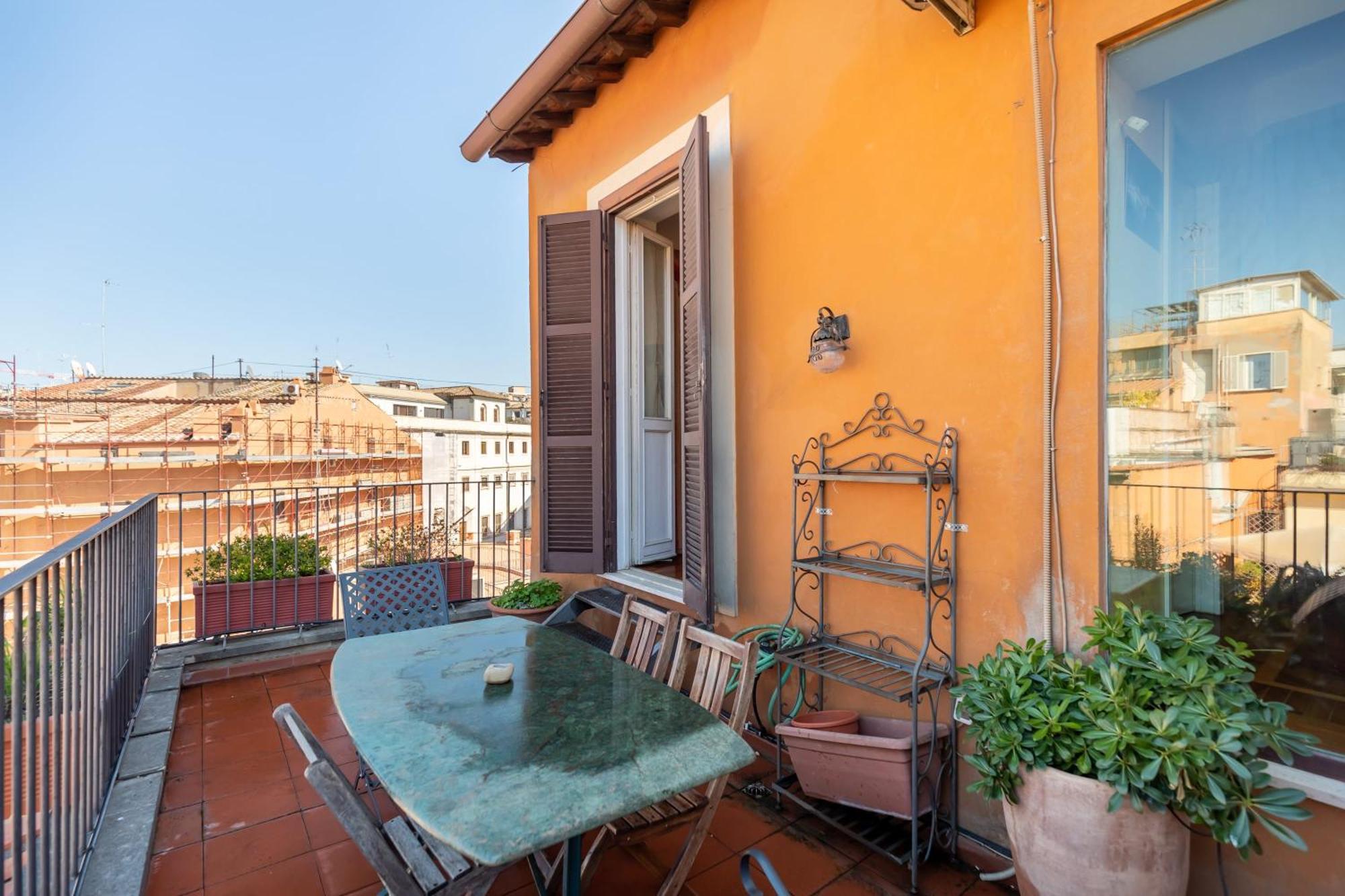 Trevi Comfortable Apartment With Terrace | Romeloft Exterior photo